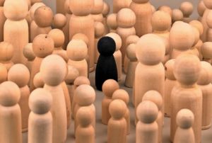 ビジネスにおいて「地」はひとりひとりを大切にするが「風」はひとりひとりに固執しないこと